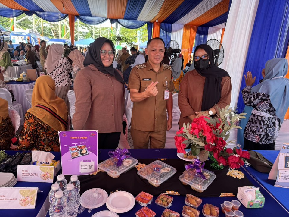 Camat Tuah Madani Hadiri Festival Pangan Lokal Pekanbaru 2025